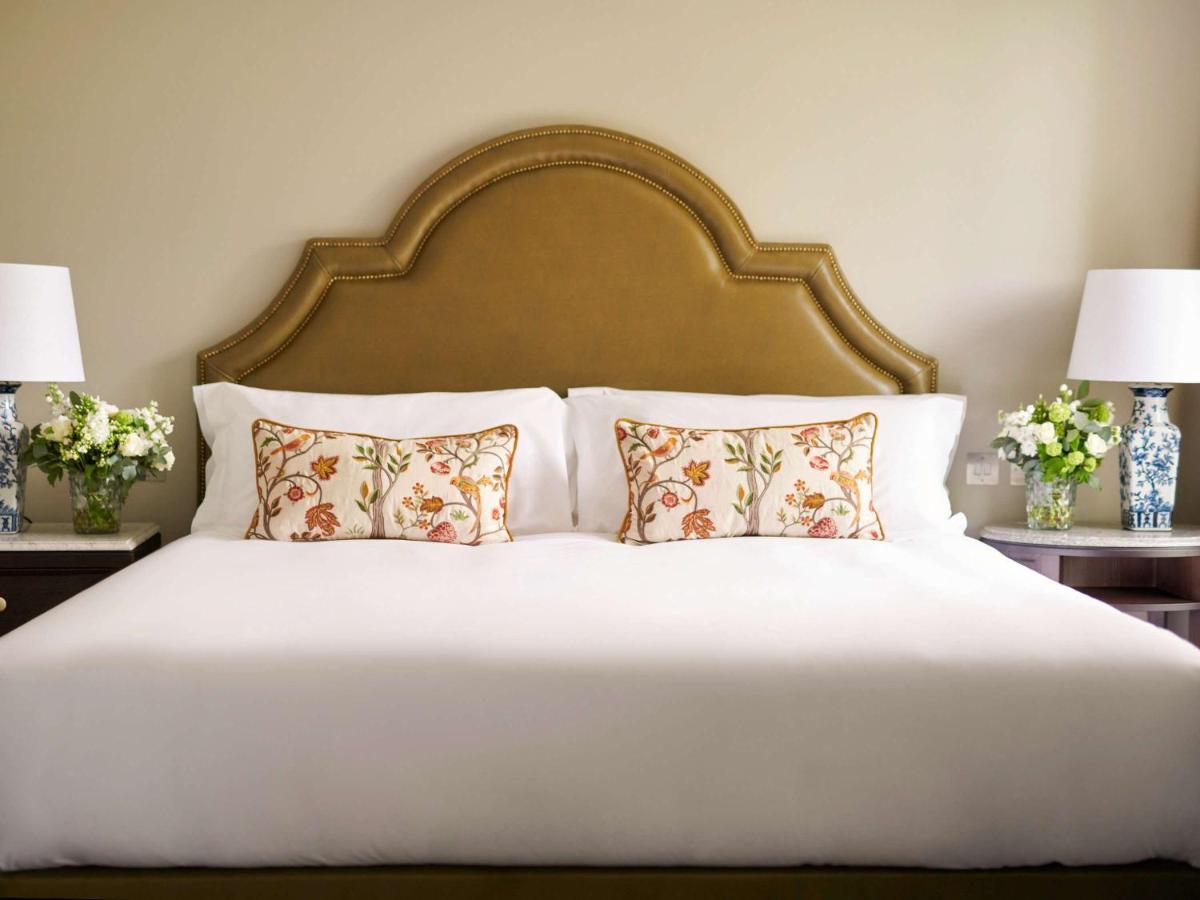 Carton House A Fairmont Managed Hotel Maynooth Esterno foto A bed